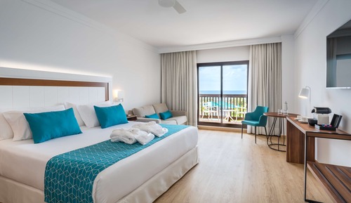Suite Familiale (3 Adults + 3 Children)