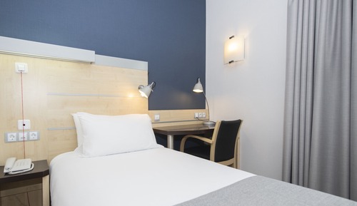 Chambre Standard, 2 lits une place, accessible aux personnes à mobilité réduite