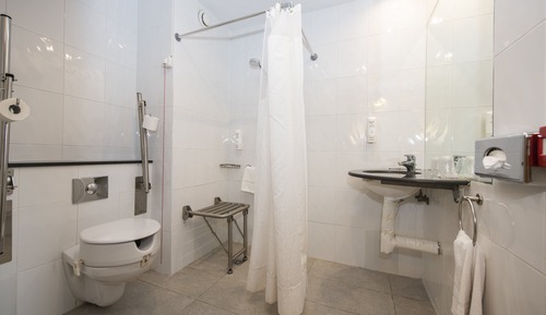 Chambre Standard, 1 lit double, accessible aux personnes à mobilité réduite