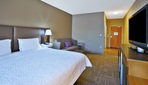 Chambre, 1 très grand lit et 1 canapé-lit, non-fumeurs