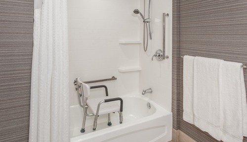 Suite, 1 très grand lit, accessible aux personnes à mobilité réduite (Communication, Accessible Tub)