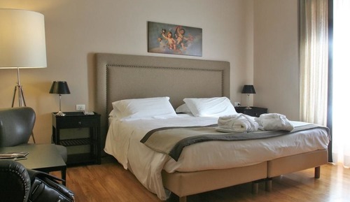 Chambre Supérieure Double ou avec lits jumeaux (Spa access included)