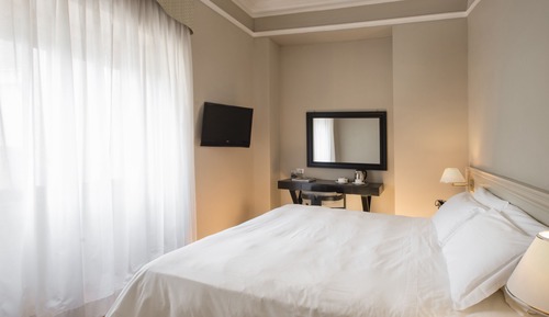 Chambre Double Standard, accessible aux personnes à mobilité réduite