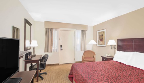 Chambre, 1 très grand lit, accessible aux personnes à mobilité réduite, fumeurs