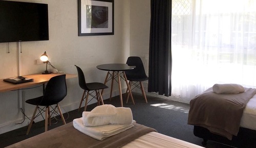 Chambre, vue jardin