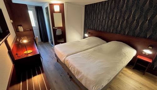 Chambre Standard Double ou avec lits jumeaux, 2 lits une place
