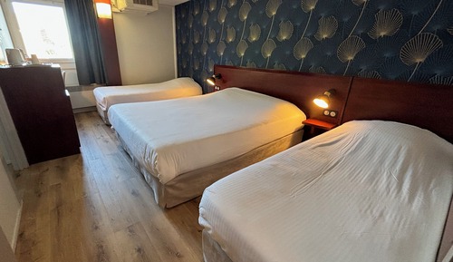Chambre Quadruple Standard, plusieurs lits