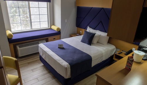 Suite Standard, 1 grand lit et 1 canapé-lit, fumeurs