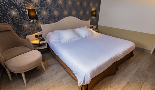 Chambre Deluxe Double ou avec lits jumeaux (Charlemagne)