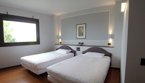 Chambre Double Confort pour 1 personne, 1 lit double, vue cour intérieure