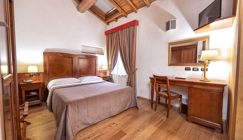Chambre, 1 grand lit 1 place