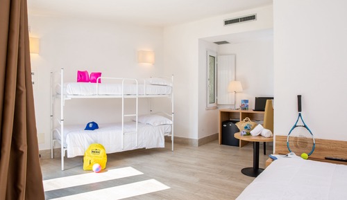 Chambre Quadruple (2adults +2children)