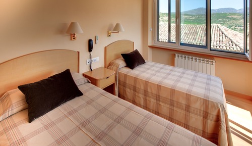 Chambre Double, 2 lits une place