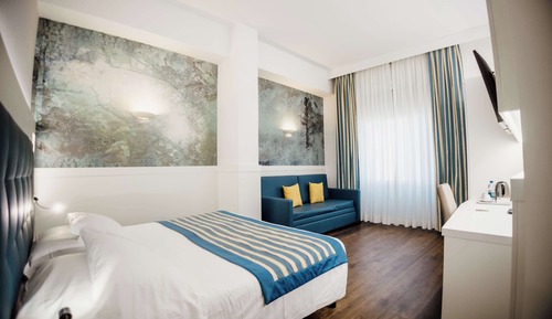 Chambre Supérieure, 1 grand lit, non-fumeurs, vue partielle sur la mer
