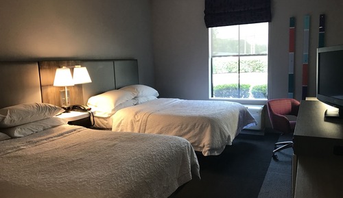 Chambre, 2 grands lits, accessible aux personnes à mobilité réduite (Hearing)