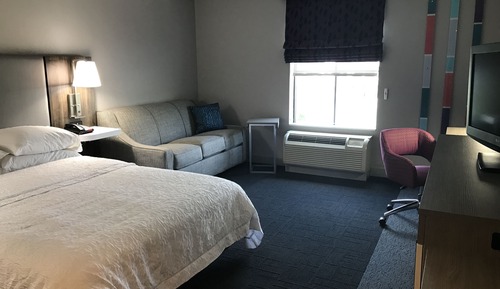 Chambre, 1 très grand lit, non-fumeurs
