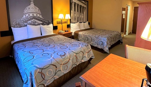 Chambre Standard, 2 grands lits