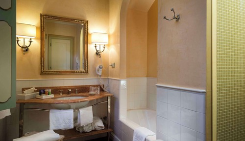 Historic Donini Junior Suite