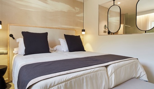 Suite (Inspire)