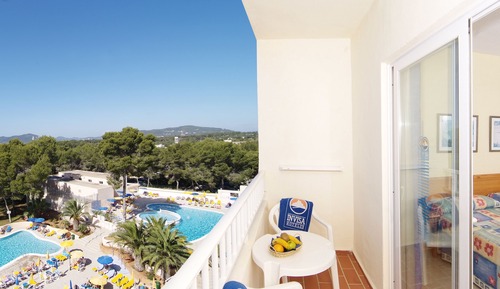 Chambre Double, vue piscine
