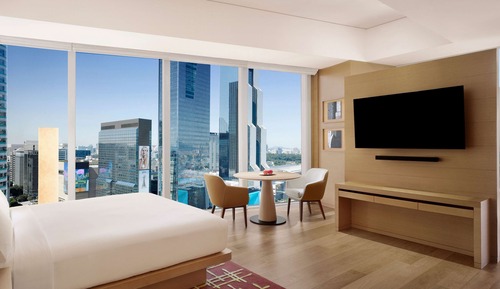 1 King Bed, City View, Deluxe