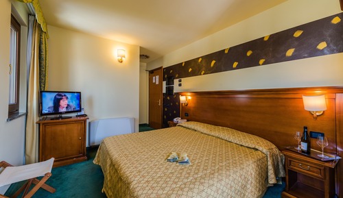 Chambre Standard Double ou avec lits jumeaux
