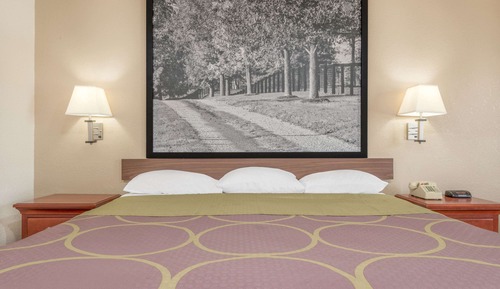 Chambre, 1 très grand lit, non-fumeurs