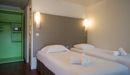 Chambre avec lits jumeaux