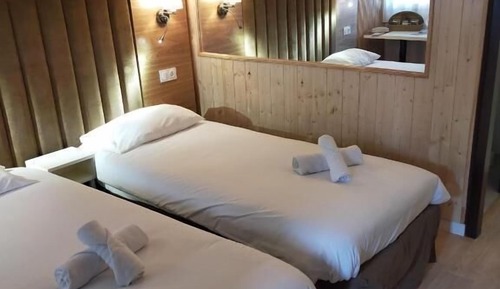 Chambre Supérieure avec lits jumeaux