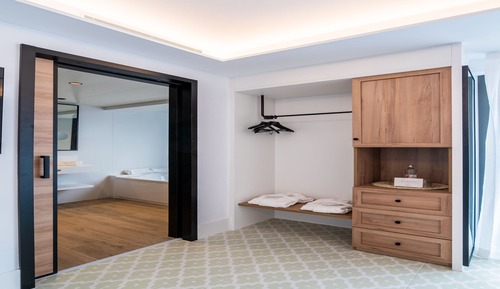 Chambre Premium, balcon (Interior Jacuzzi)
