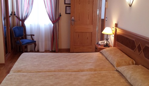 Chambre Double, 2 lits une place, vue montagne