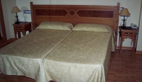 Chambre Double, 2 lits une place, terrasse, vue montagne