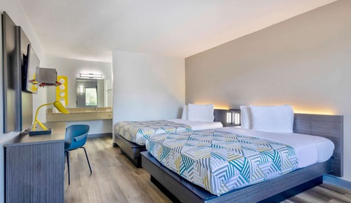 Chambre Deluxe, 2 lits doubles, non-fumeurs, réfrigérateur et four à micro-ondes