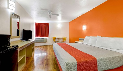 Chambre Standard, 1 très grand lit, non-fumeurs