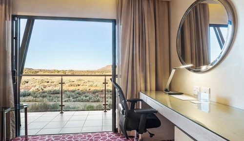 Chambre Premium, 1 très grand lit, vue montagne
