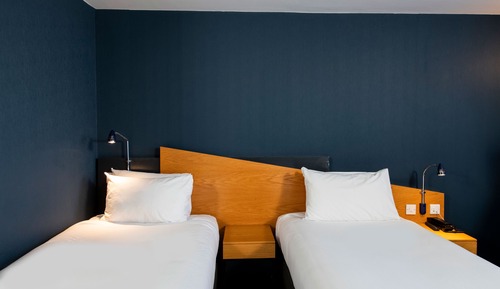 Chambre Standard, 2 lits une place (with Free Hot Breakfast)