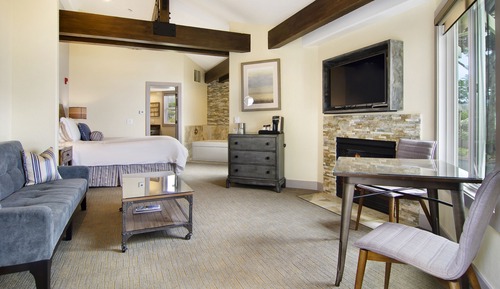 Suite, 1 grand lit, vue partielle sur l'océan (Point Sur)