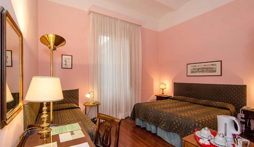 Chambre Triple Standard, 1 chambre