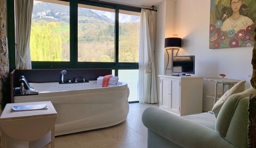 Suite Premium, bain à remous