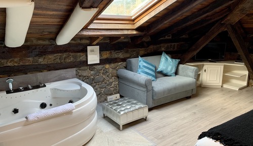 Suite, bain à remous
