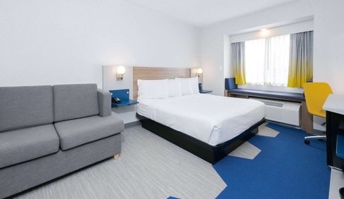 Suite, 1 très grand lit, accessible aux personnes à mobilité réduite, non-fumeurs (Mobility/Hearing)