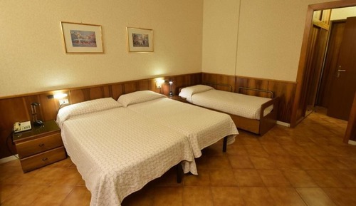 Chambre Standard (5 people)