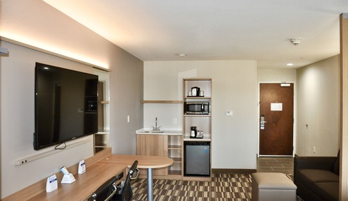 Suite, 1 très grand lit, non-fumeurs (Mobility,Hearing,Tub w/Grab Bars)