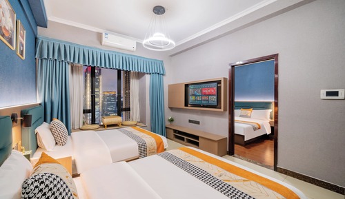 Business Suite, Multiple Beds