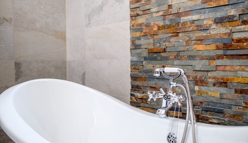 Chambre Premium, 1 très grand lit, baignoire