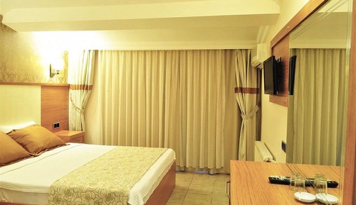 Chambre Standard Double ou avec lits jumeaux
