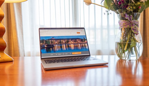 Chambre « Premier », 1 très grand lit, en bord de lac