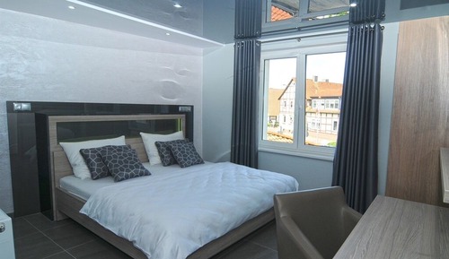 Chambre Double, salle de bains attenante