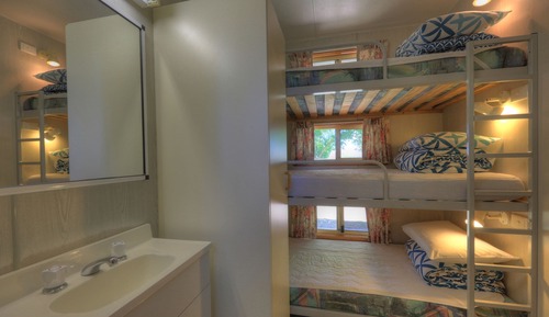 Cabane, salle de bains attenante