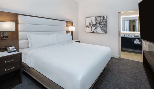 Suite Premium, 1 très grand lit, accessible aux personnes à mobilité réduite, non-fumeurs